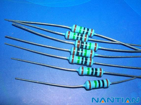 Carbon film resistors.jpg Carbon film resistors.jpg